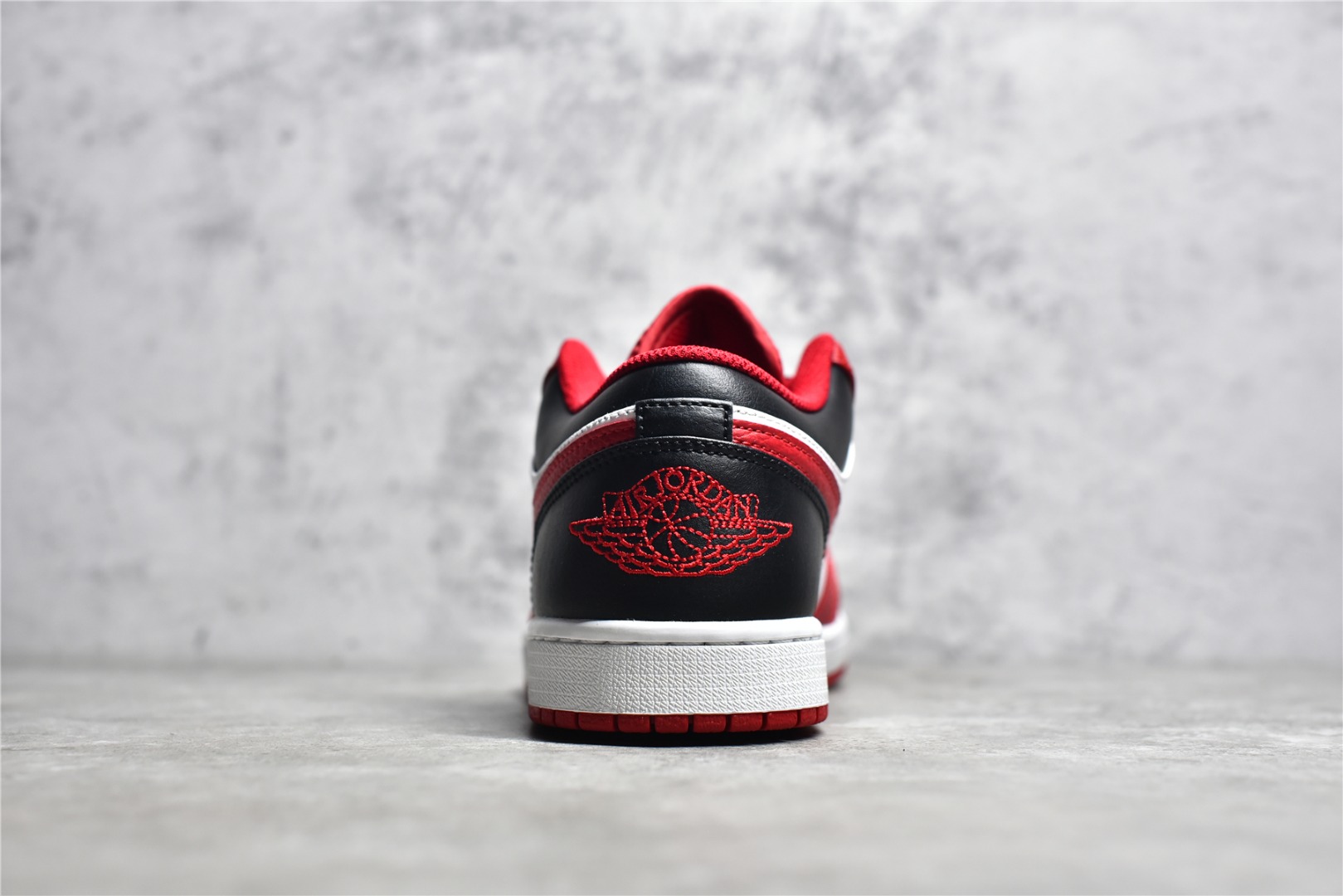 AirJordan1LowSHOES