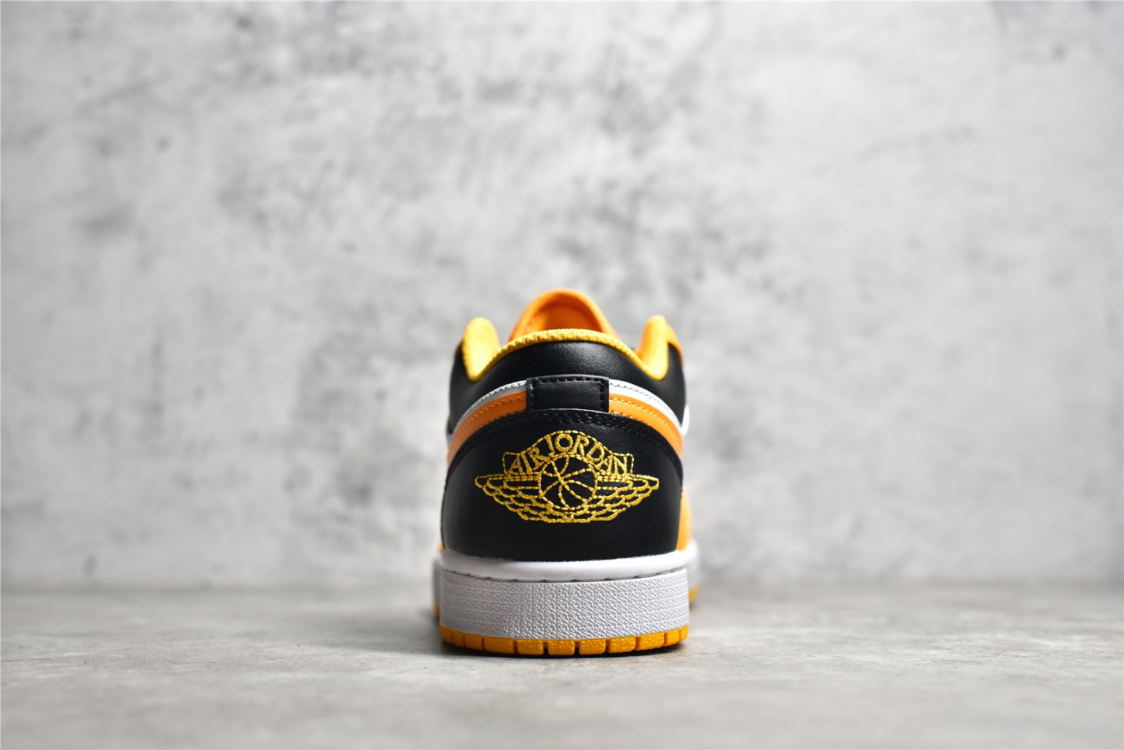 AirJordan1LowSHOES